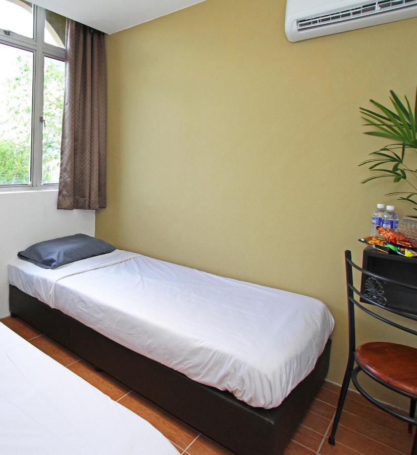 ดรีม ซิตี โฮเต็ล Hotel กูชิง ภายนอก รูปภาพ